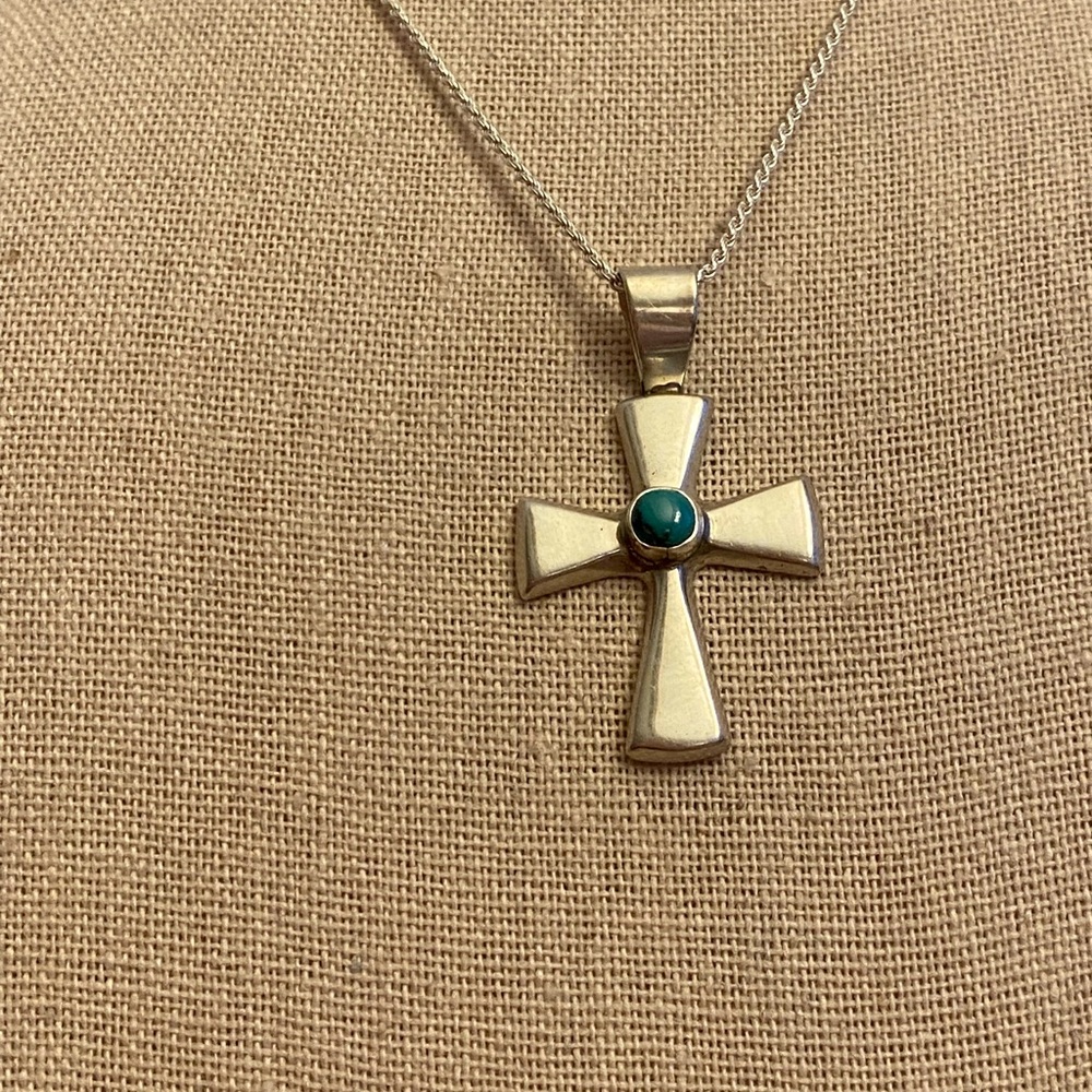 925 Sterling Silver Cross Pendant Necklace with Malachite